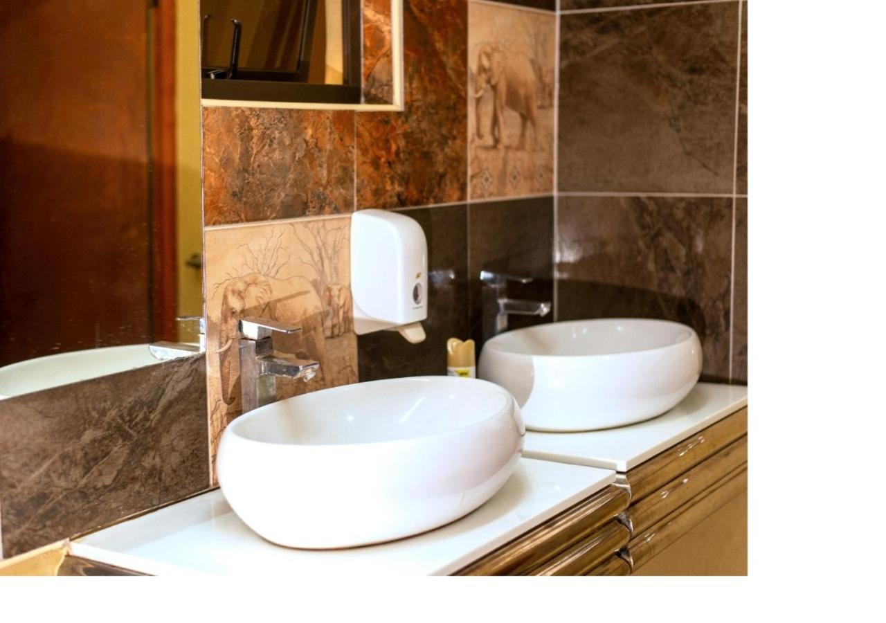 Msc Hotel Otjiwarongo Monitronics Екстериор снимка