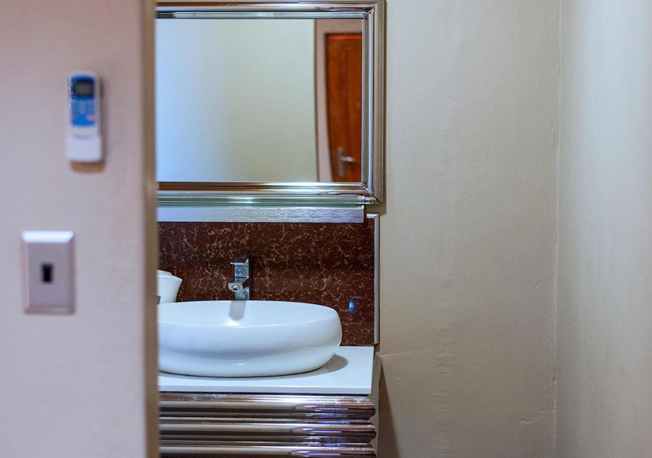 Msc Hotel Otjiwarongo Monitronics Екстериор снимка