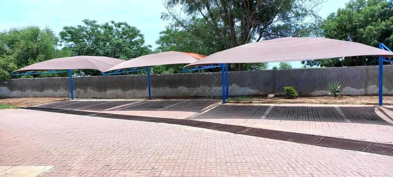 Msc Hotel Otjiwarongo Monitronics Екстериор снимка