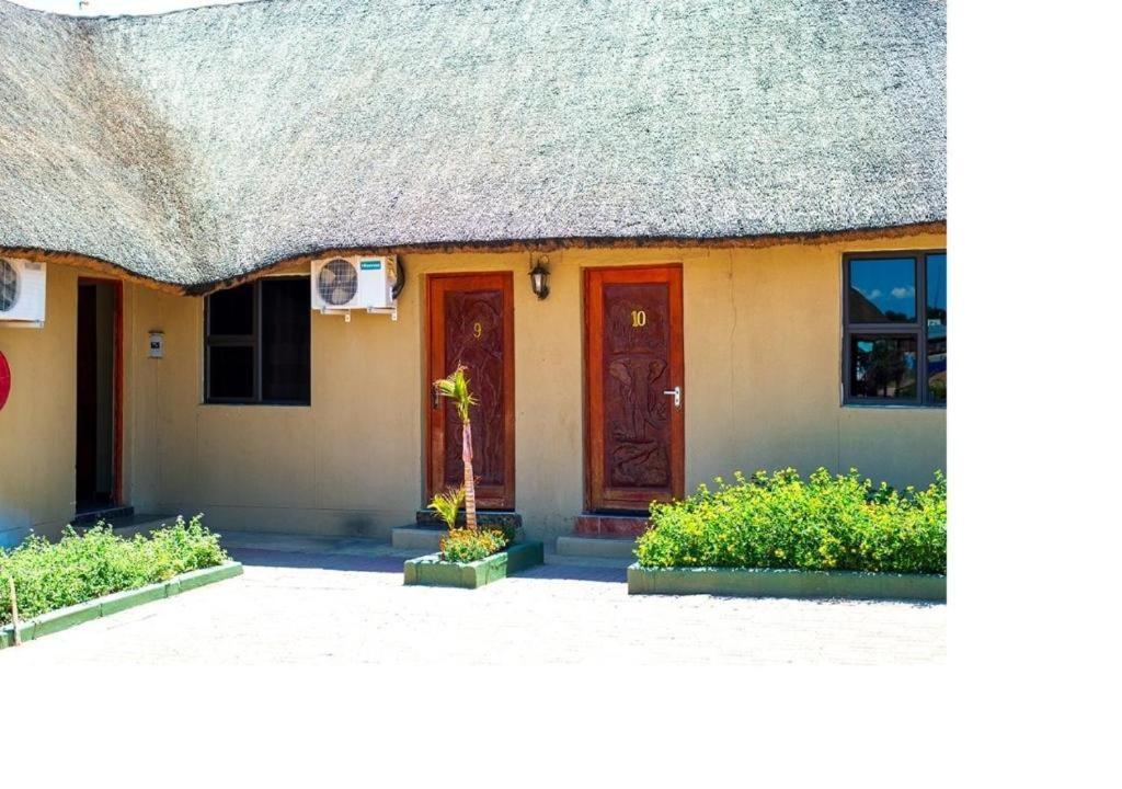 Msc Hotel Otjiwarongo Monitronics Екстериор снимка