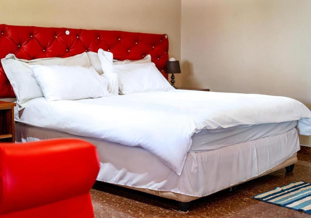 Msc Hotel Otjiwarongo Monitronics Екстериор снимка